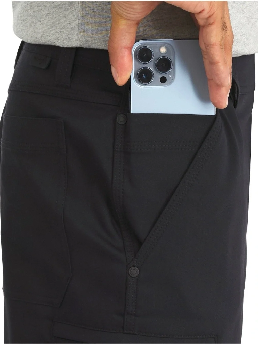 Wrangler Men's Black Flat-Front Performance Utility Shorts NWT Flex Waistband